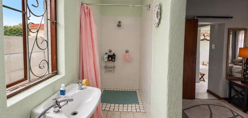 To Let 2 Bedroom Property for Rent in Glen Lilly Western Cape